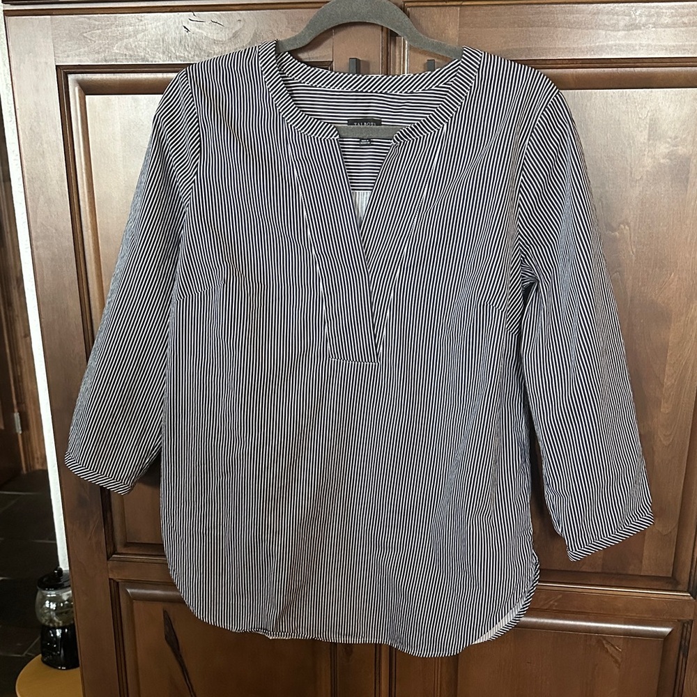 Talbots Women's 3/4 Sleeve Deep V Navy & White Striped Cotton Blouse Medium